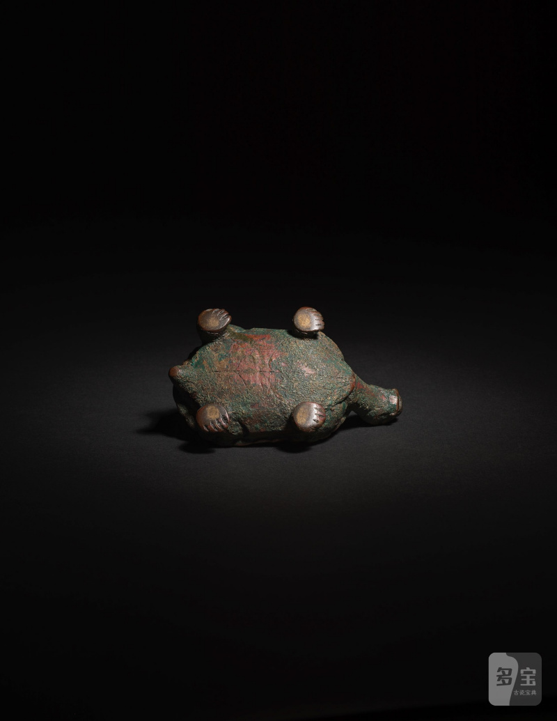 六朝 銅龜形硯滴 及 明 鎏金銅鳳首水滴 | DEUX PETITS COMPTE-GOUTTES EN BRONZE ET BRONZE DORÉ - 图13